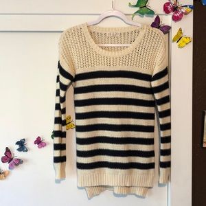 🛍 Pink Rose | Navy and cream light weight sweater